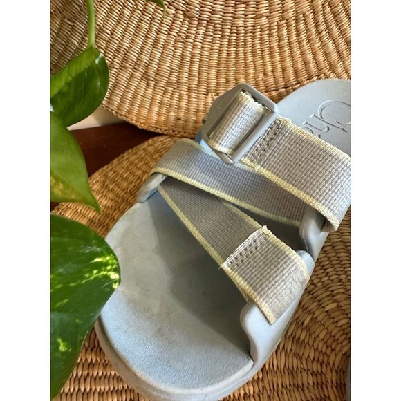 Chaco women’s size 8 sandal flats - Picture 3 of 12